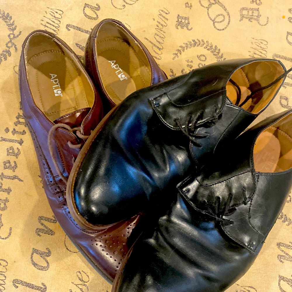 2 pairs mens dress shoes